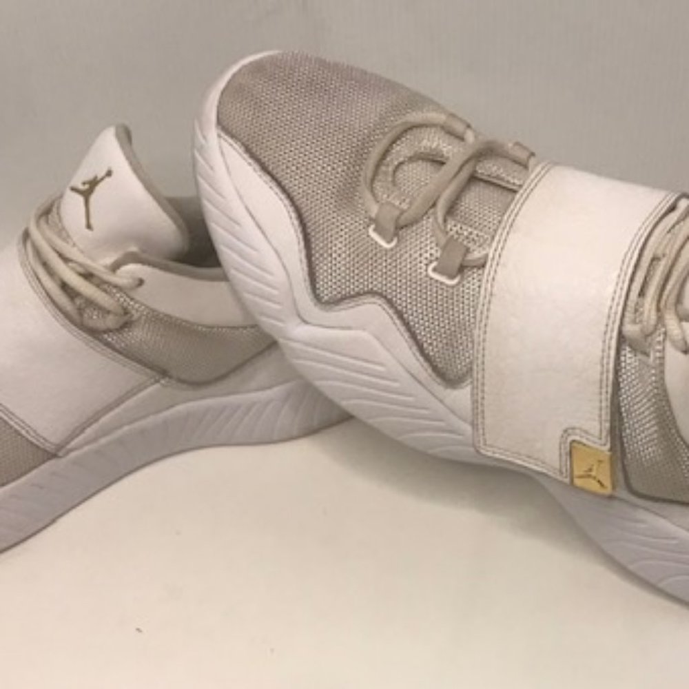 Nike Air Jordan J23 Men's 12 Pure Platinum/Metallic Gold Shoe's 854557-101